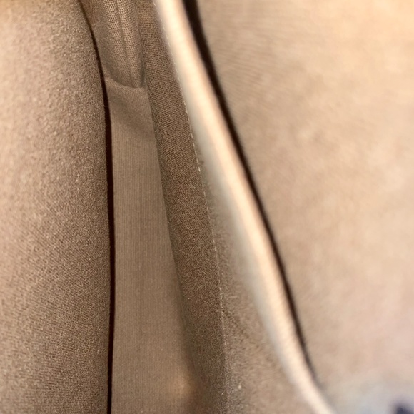 Louis Vuitton Shawnee Utah Leather Bag - Picture 9 of 9